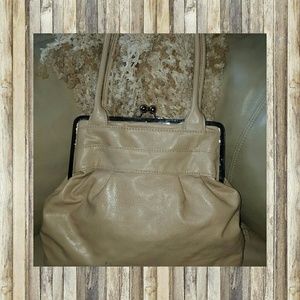 Bueno snap kiss purse